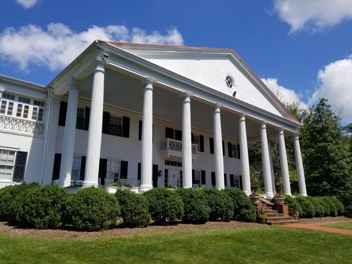 Отель Historic Rosemont Manor Berryville Экстерьер фото