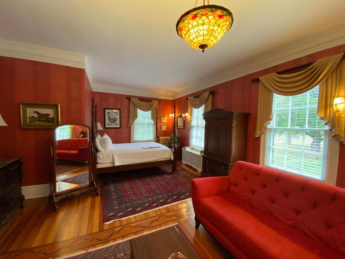 Отель Historic Rosemont Manor Berryville Экстерьер фото