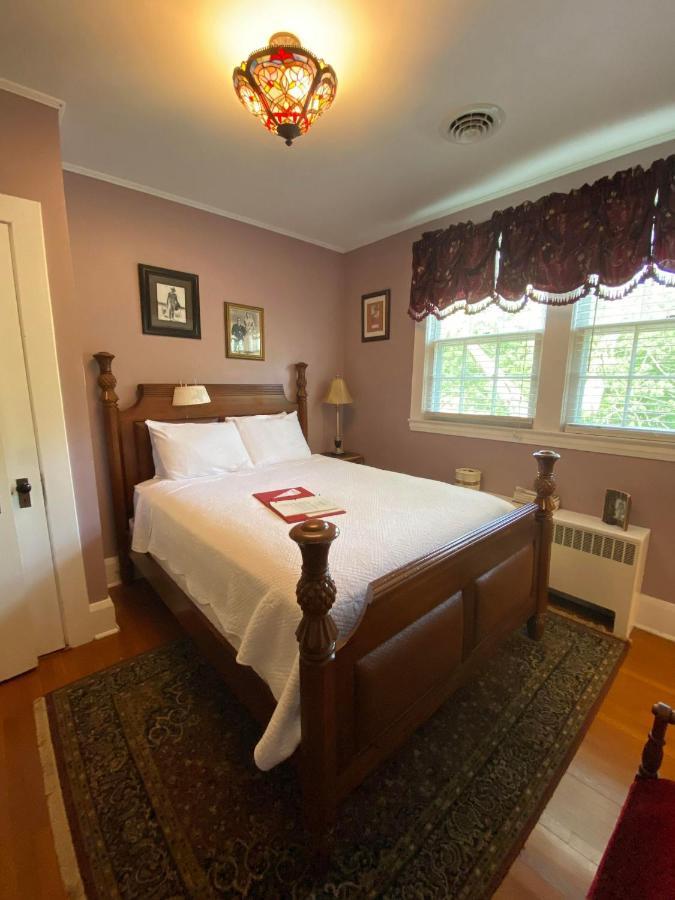 Отель Historic Rosemont Manor Berryville Экстерьер фото
